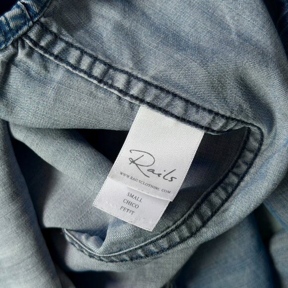 Rails "Carter" Chambray Denim Shirt, Dark Vintage Wash Blue, Size S, Like New - Picture 5 of 7